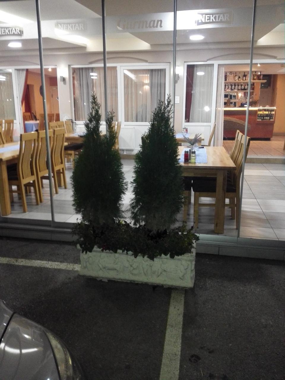 Motel Restoran Gurman Banja Luka Exterior photo